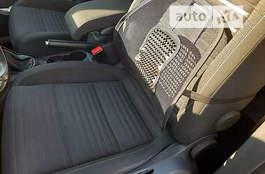 Микровэн Volkswagen Touran 2014 в Киеве