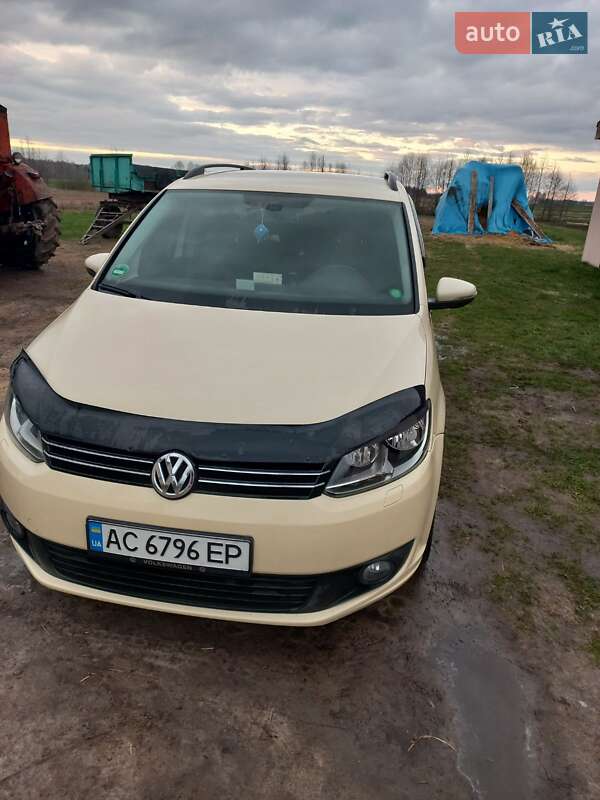Универсал Volkswagen Touran 2013 в Луцке фото 2 Универсал Volkswagen Touran 2013 в Луцке