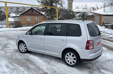 Минивэн Volkswagen Touran 2009 в Житомире