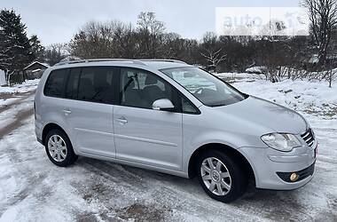 Минивэн Volkswagen Touran 2009 в Житомире