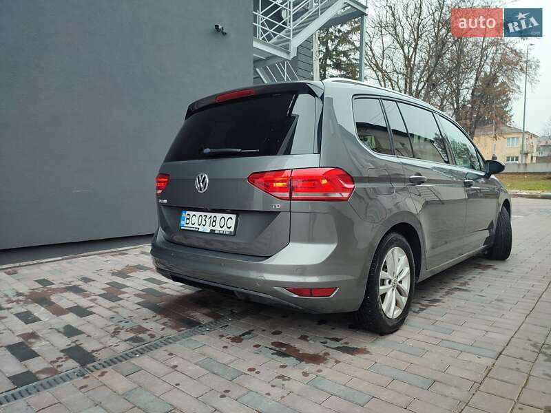 Мікровен Volkswagen Touran 2015 в Львові