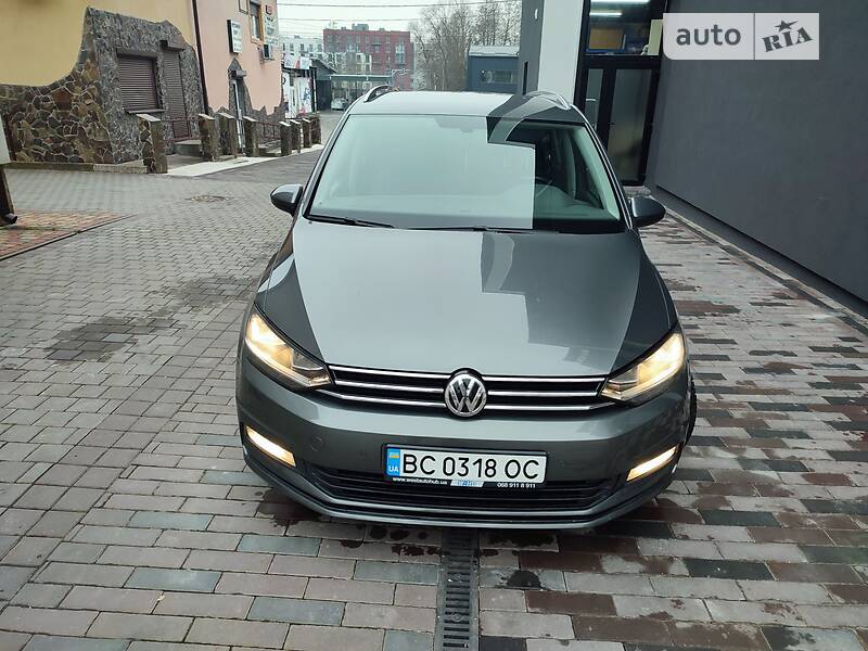 Микровэн Volkswagen Touran 2015 в Львове