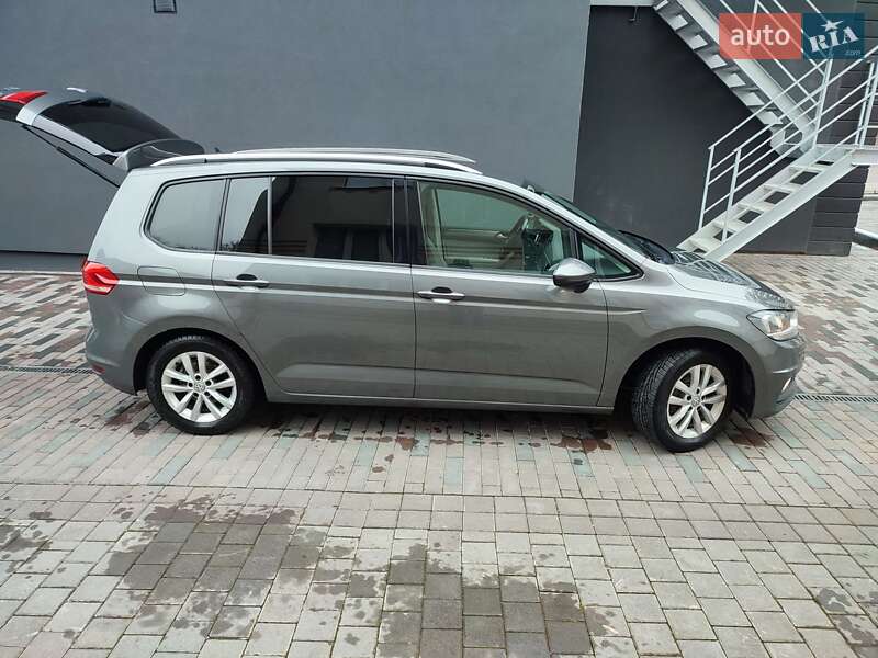 Мікровен Volkswagen Touran 2015 в Львові