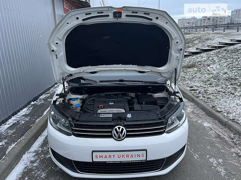 Минивэн Volkswagen Touran 2011 в Киеве
