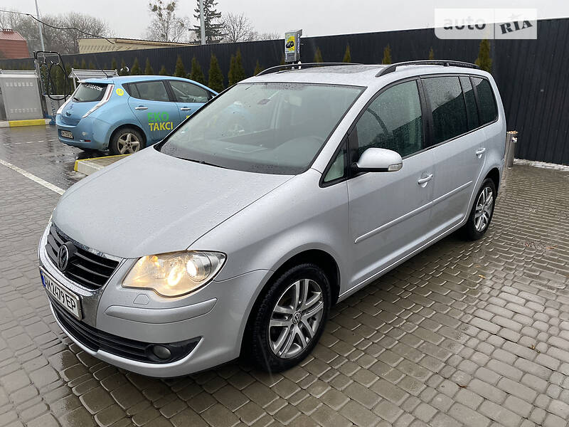 Універсал Volkswagen Touran 2007 в Коростені