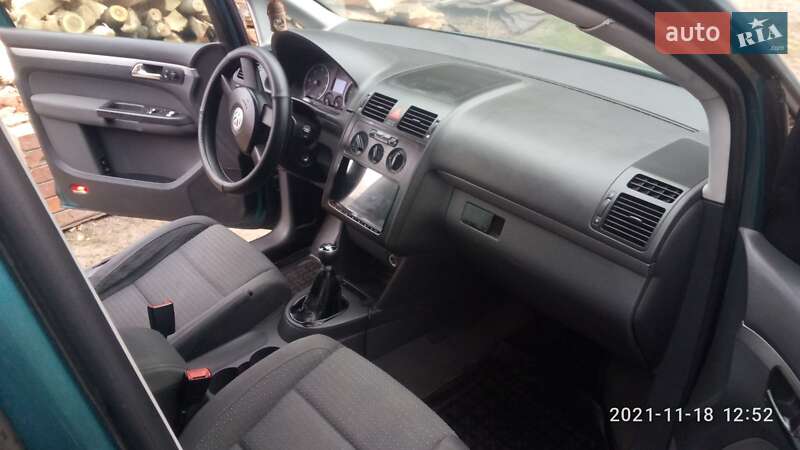 Минивэн Volkswagen Touran 2003 в Полтаве