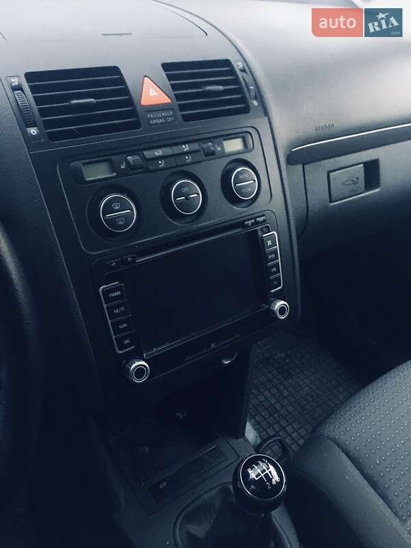 Минивэн Volkswagen Touran 2005 в Луцке