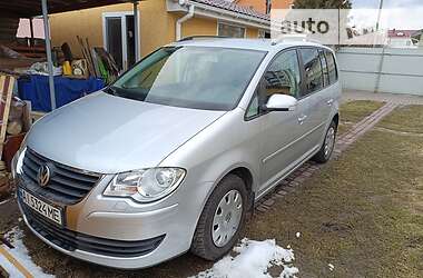 Минивэн Volkswagen Touran 2006 в Киеве