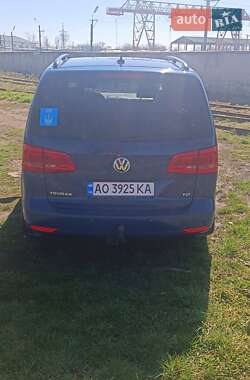 Микровэн Volkswagen Touran 2011 в Виноградове