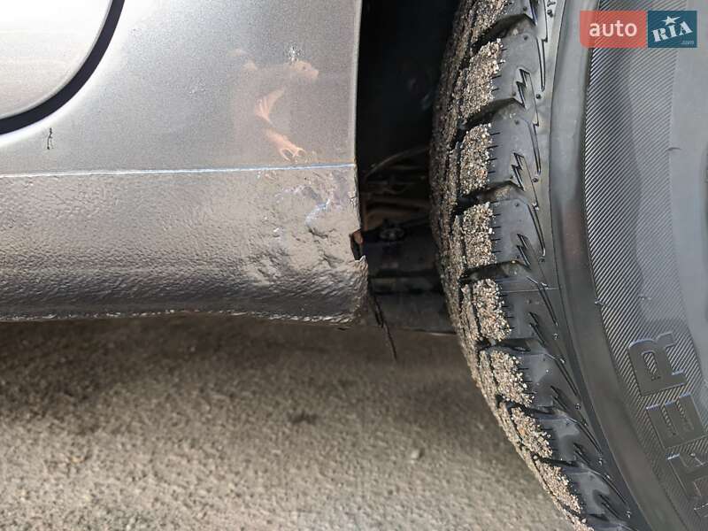 Минивэн Volkswagen Touran 2005 в Сквире