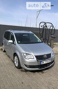 Минивэн Volkswagen Touran 2006 в 
