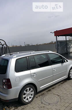 Минивэн Volkswagen Touran 2006 в 