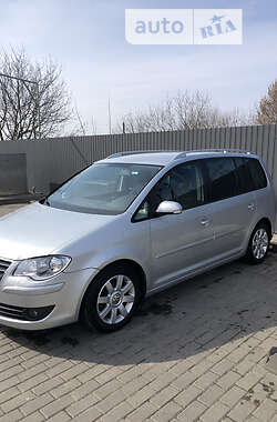 Минивэн Volkswagen Touran 2006 в 
