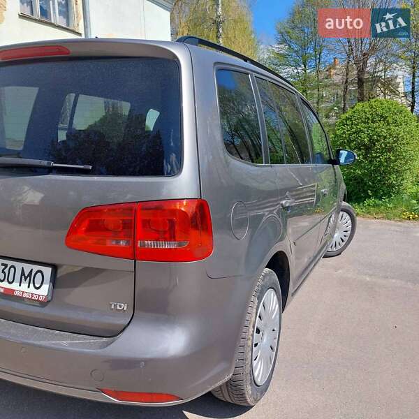 Микровэн Volkswagen Touran 2011 в Дрогобыче