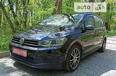 Микровэн Volkswagen Touran 2016 в Черновцах