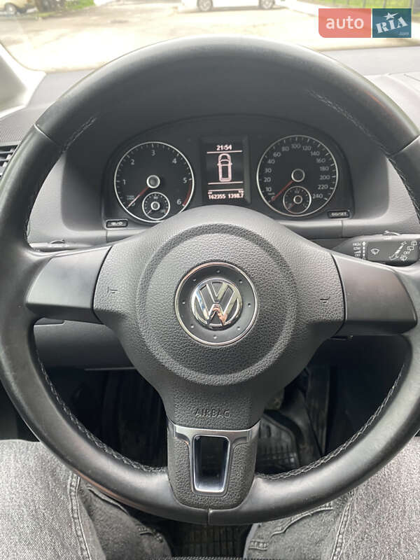 Мікровен Volkswagen Touran 2012 в Дніпрі