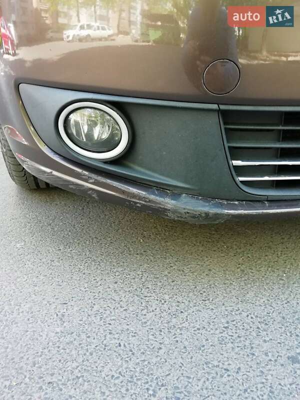 Микровэн Volkswagen Touran 2012 в Луцке