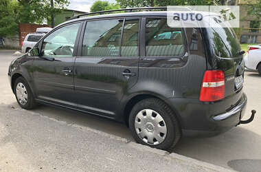 Минивэн Volkswagen Touran 2006 в Киеве