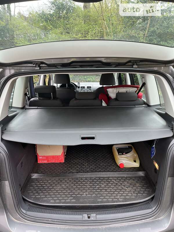 Микровэн Volkswagen Touran 2013 в Харькове