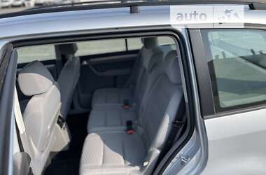 Минивэн Volkswagen Touran 2007 в 
