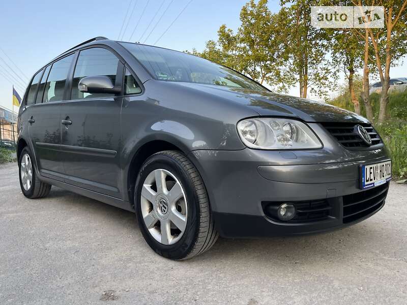 Минивэн Volkswagen Touran 2004 в Хмельницком