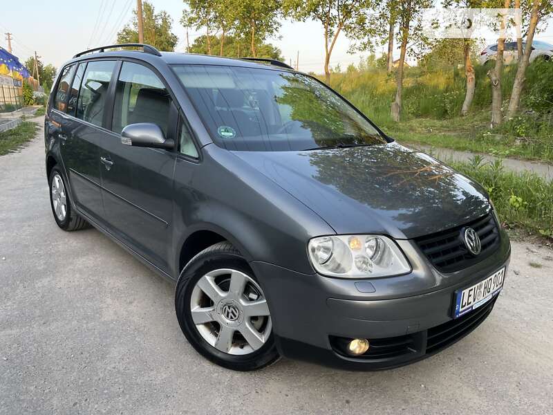 Минивэн Volkswagen Touran 2004 в Хмельницком
