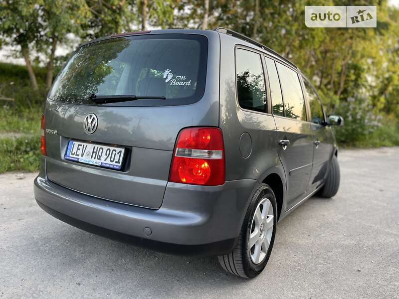Минивэн Volkswagen Touran 2004 в Хмельницком