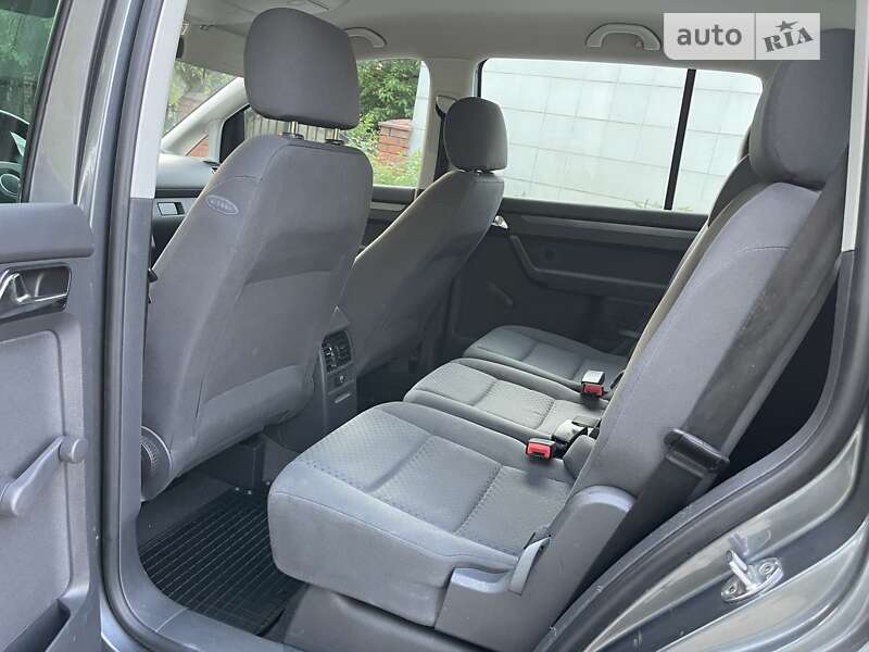 Минивэн Volkswagen Touran 2004 в Хмельницком