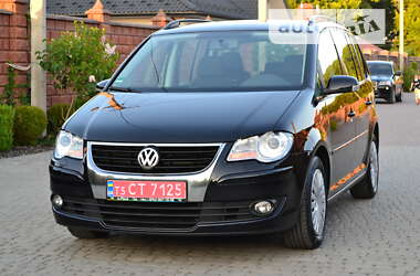Минивэн Volkswagen Touran 2010 в Ровно