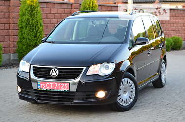 Минивэн Volkswagen Touran 2010 в Ровно