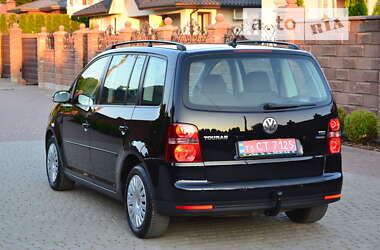 Минивэн Volkswagen Touran 2010 в Ровно