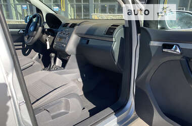Минивэн Volkswagen Touran 2003 в 