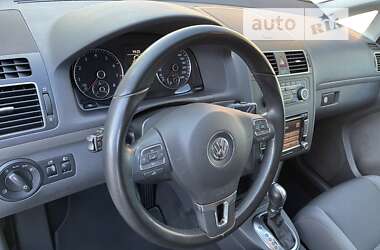 Микровэн Volkswagen Touran 2012 в Коростене