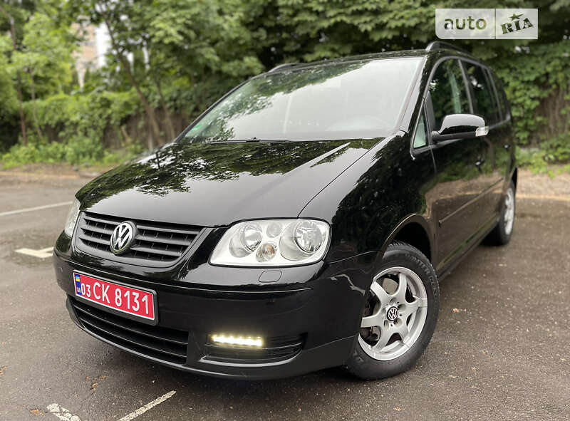 Мінівен Volkswagen Touran 2004 в Луцьку