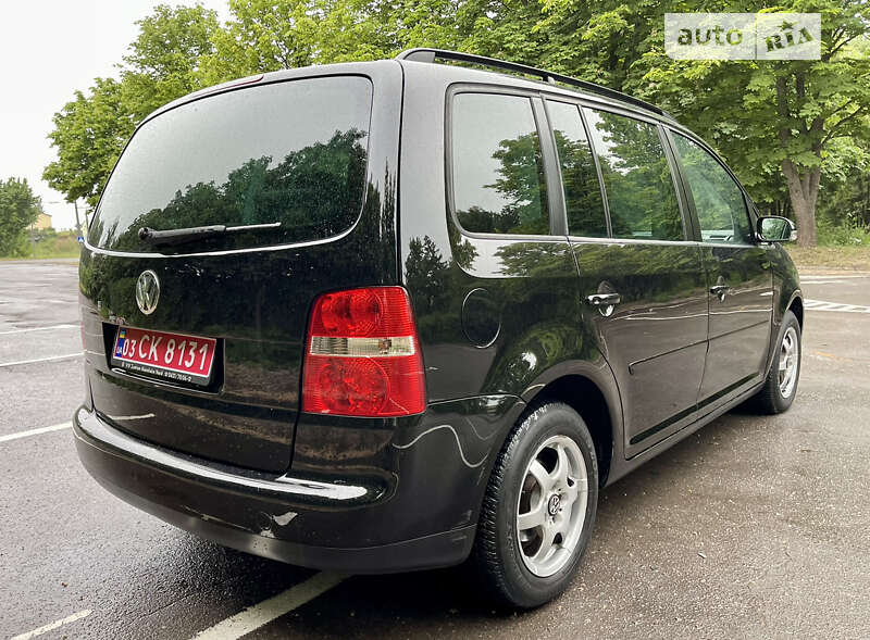Мінівен Volkswagen Touran 2004 в Луцьку