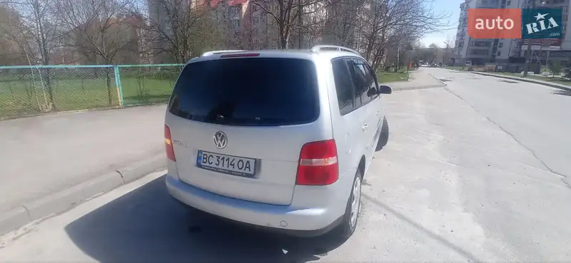 Volkswagen Touran