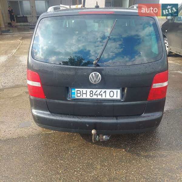 Мінівен Volkswagen Touran 2004 в Татарбунарах