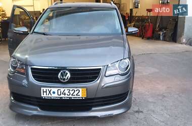 Микровэн Volkswagen Touran 2010 в 