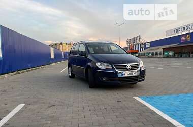 Мінівен Volkswagen Touran 2009 в Калуші