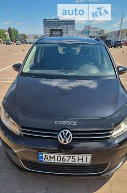 Минивэн Volkswagen Touran 2010 в Житомире