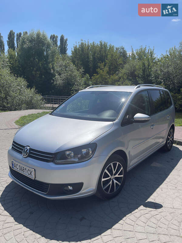 Volkswagen Touran 2012