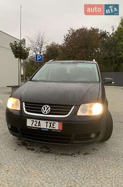 Минивэн Volkswagen Touran 2004 в Ужгороде