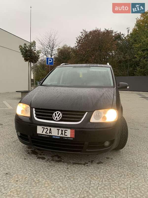Минивэн Volkswagen Touran 2004 в Ужгороде