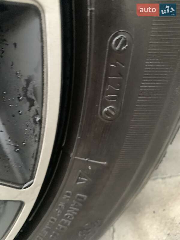 Минивэн Volkswagen Touran 2004 в Ужгороде