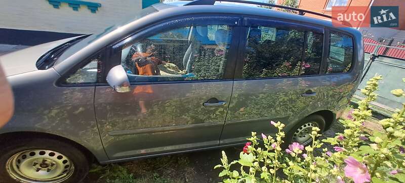 Volkswagen Touran 2003