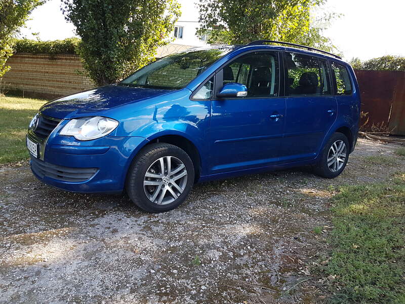 Мінівен Volkswagen Touran 2008 в Запоріжжі