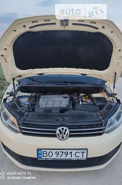 Микровэн Volkswagen Touran 2015 в Збараже