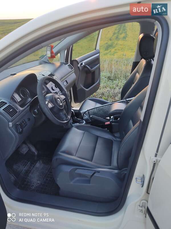 Мікровен Volkswagen Touran 2015 в Збаражі