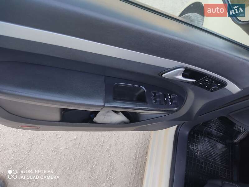 Мікровен Volkswagen Touran 2015 в Збаражі