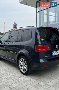 Микровэн Volkswagen Touran 2015 в Львове